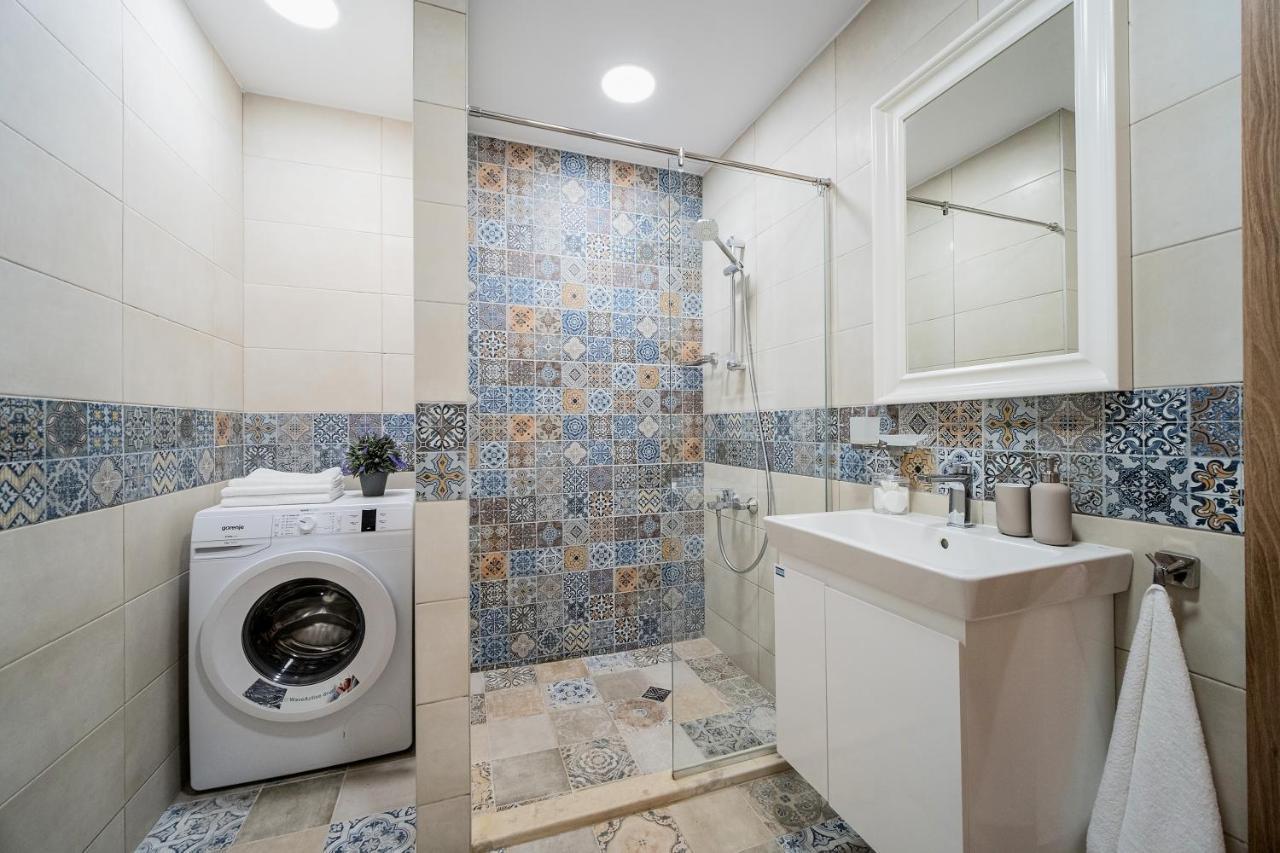 Comfy Luxury Center Apartment Varna Extérieur photo