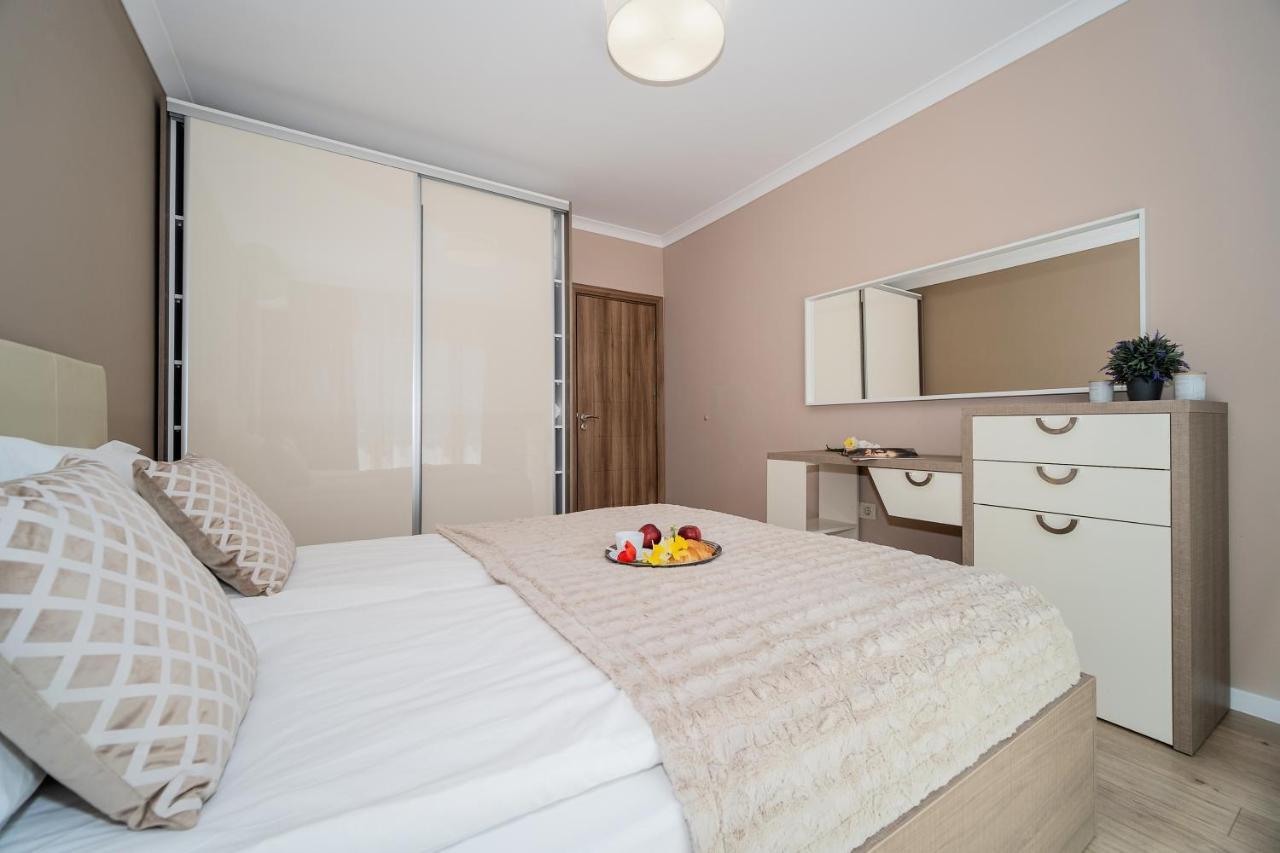 Comfy Luxury Center Apartment Varna Extérieur photo